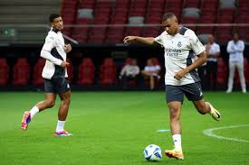 员都在训练 员都在训练